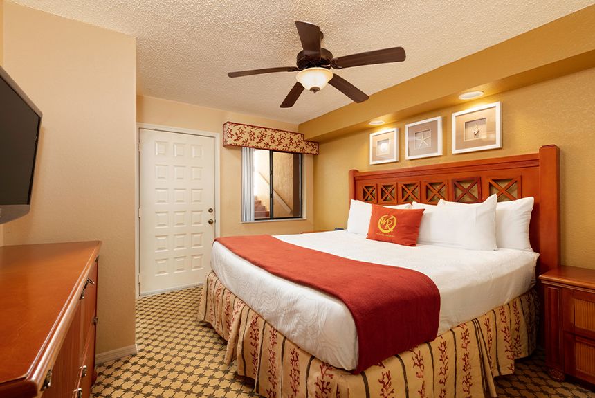 Studio Villa bedroom at Westgate Vacation Villas